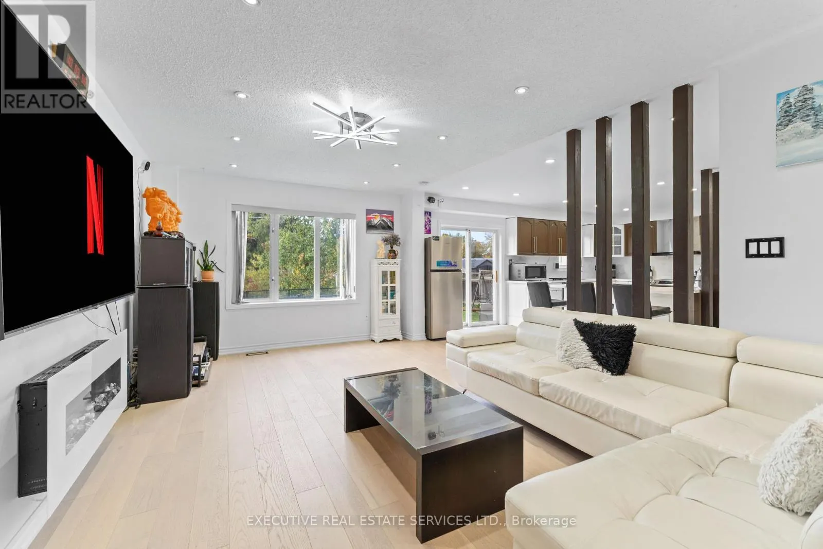 73 WOODVALLEY DRIVE