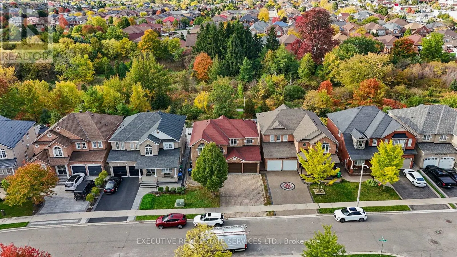 73 WOODVALLEY DRIVE