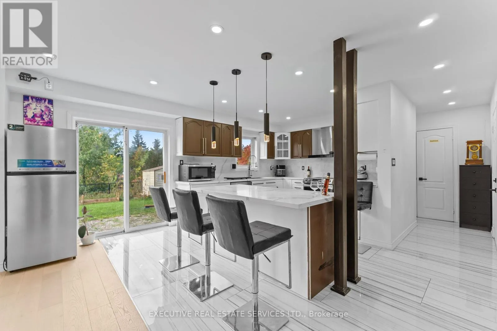 73 WOODVALLEY DRIVE