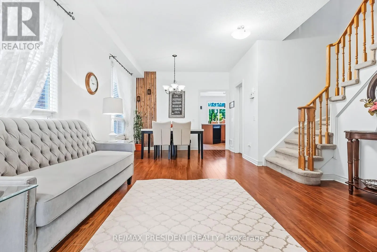 932 LEDBURY CRESCENT