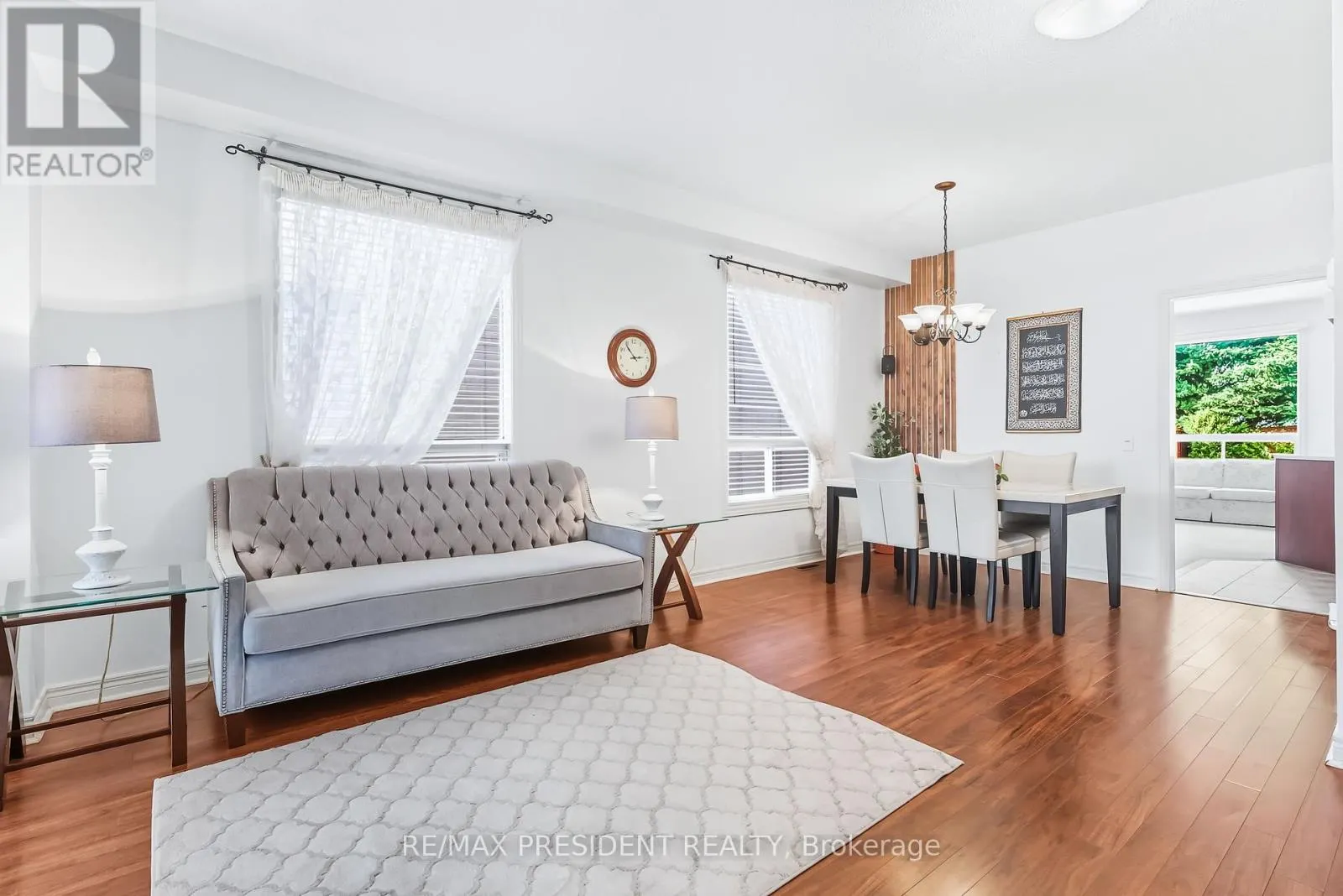 932 LEDBURY CRESCENT