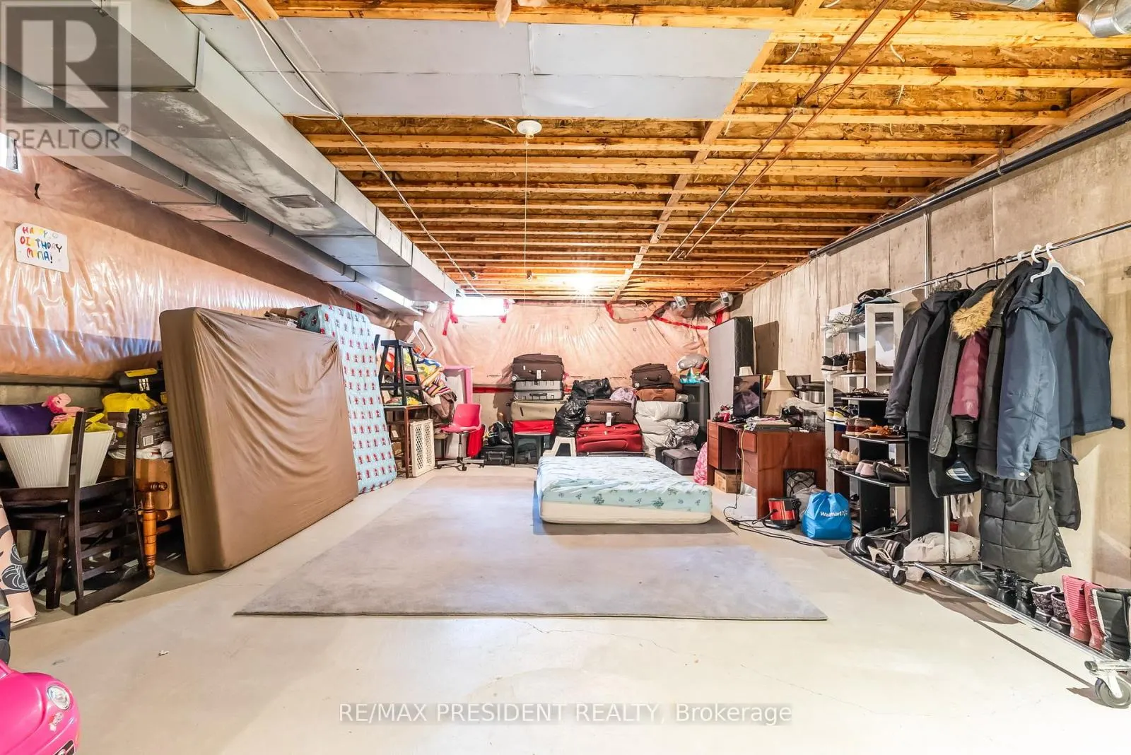 932 LEDBURY CRESCENT
