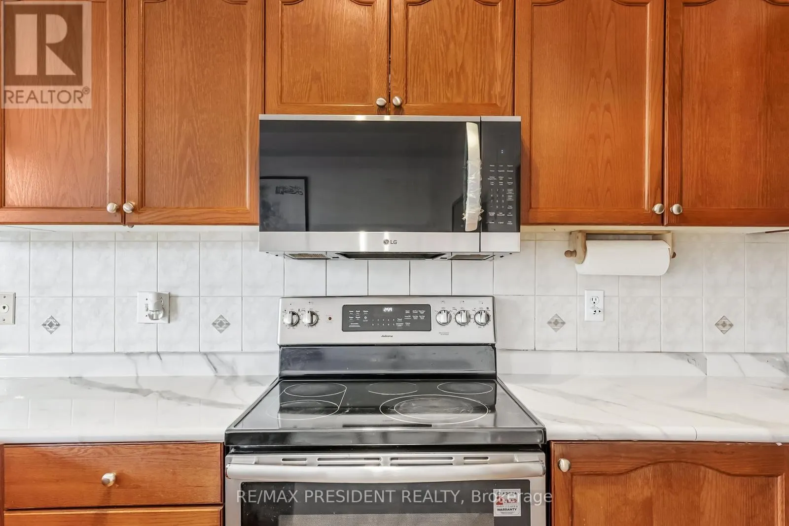 932 LEDBURY CRESCENT