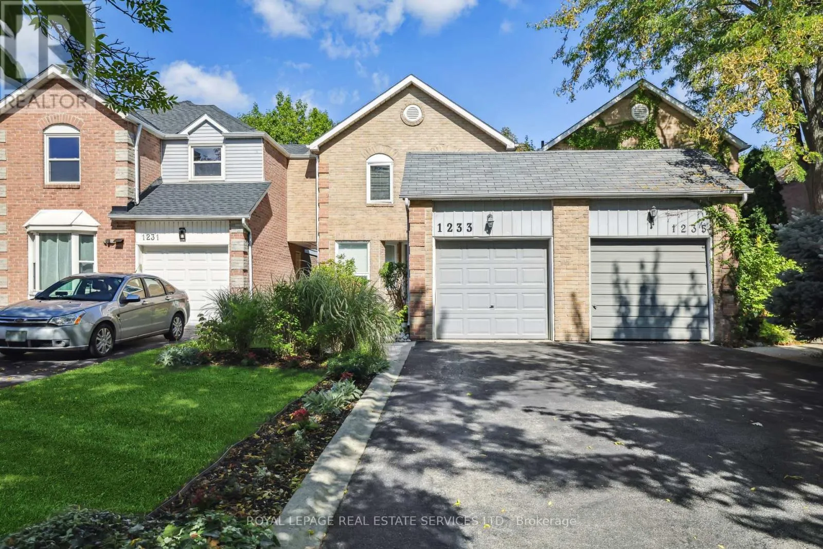 1233 HEDGESTONE CRESCENT
