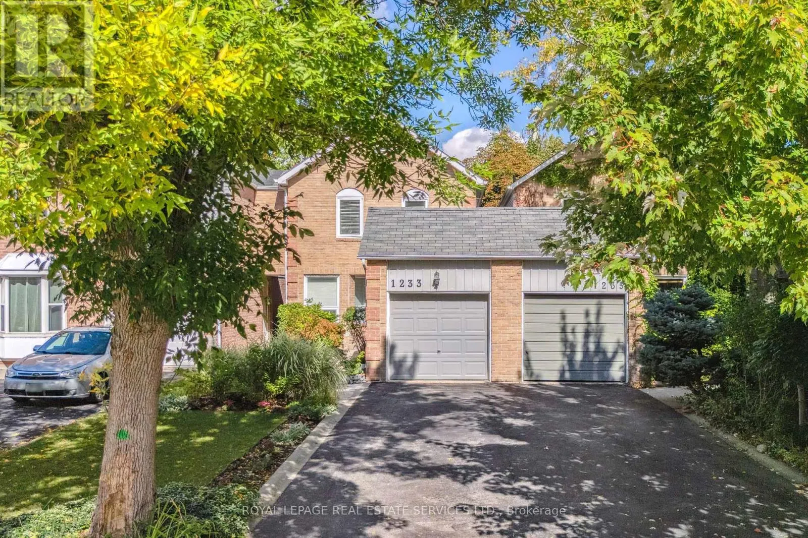 1233 HEDGESTONE CRESCENT