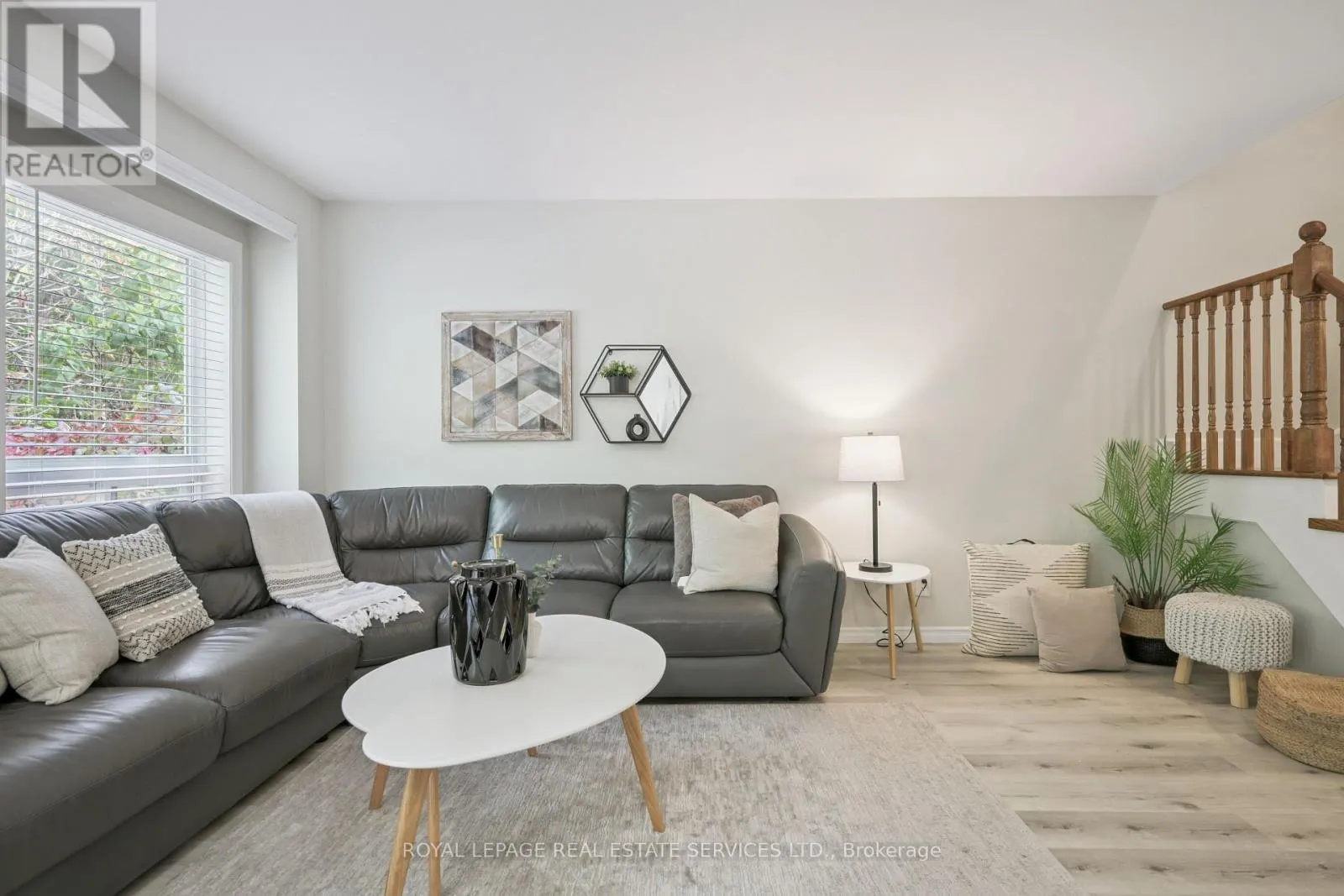 1233 HEDGESTONE CRESCENT
