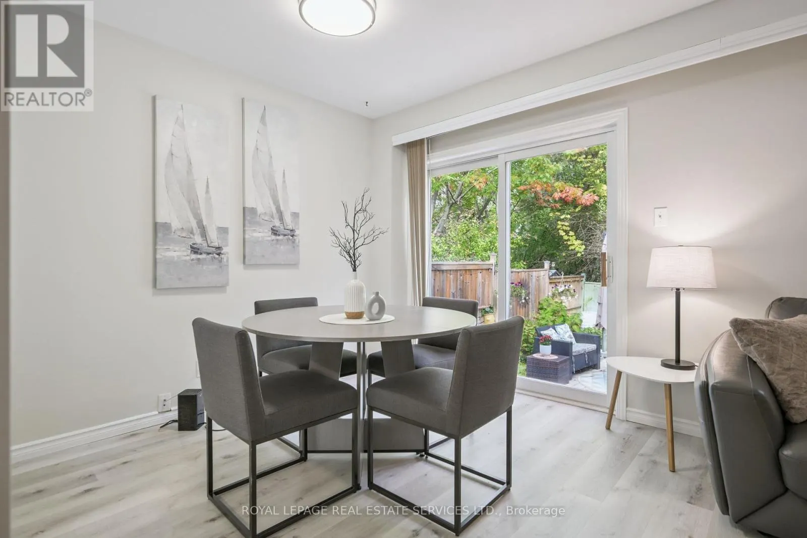 1233 HEDGESTONE CRESCENT