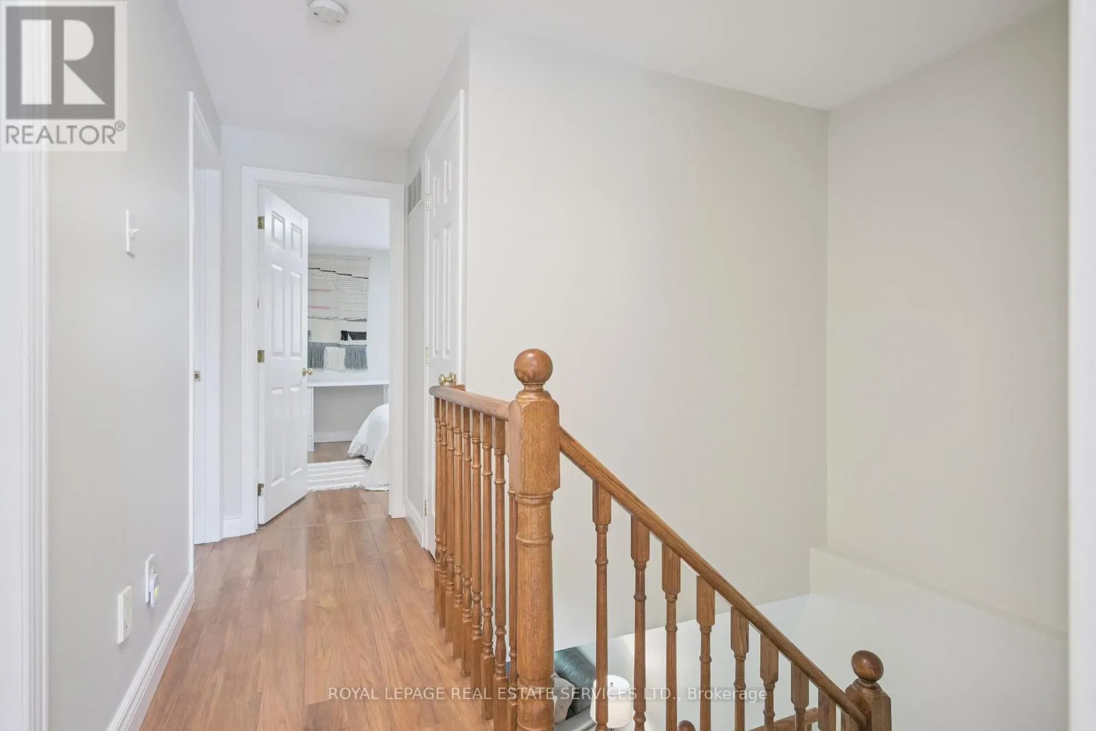 1233 HEDGESTONE CRESCENT