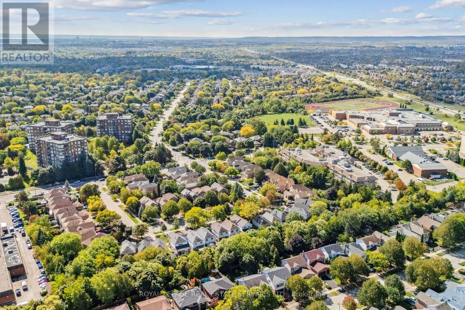 1233 HEDGESTONE CRESCENT