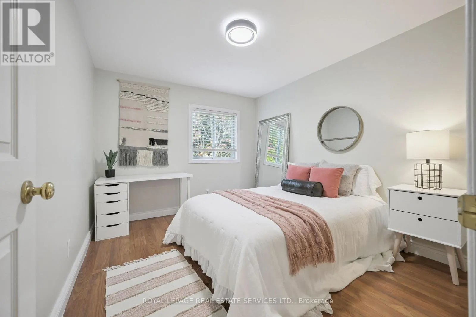 1233 HEDGESTONE CRESCENT