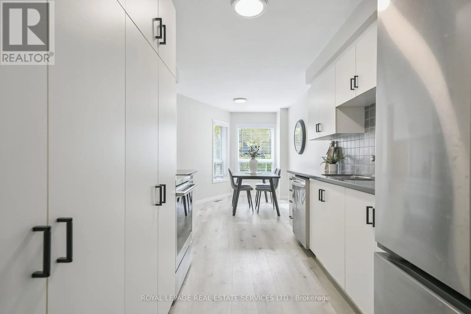 1233 HEDGESTONE CRESCENT
