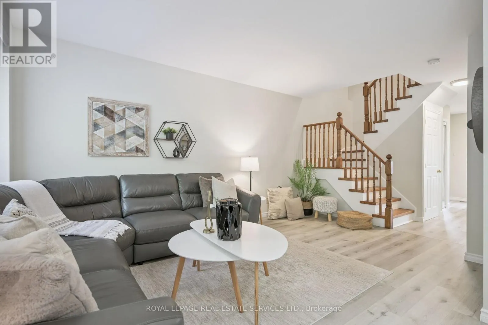 1233 HEDGESTONE CRESCENT