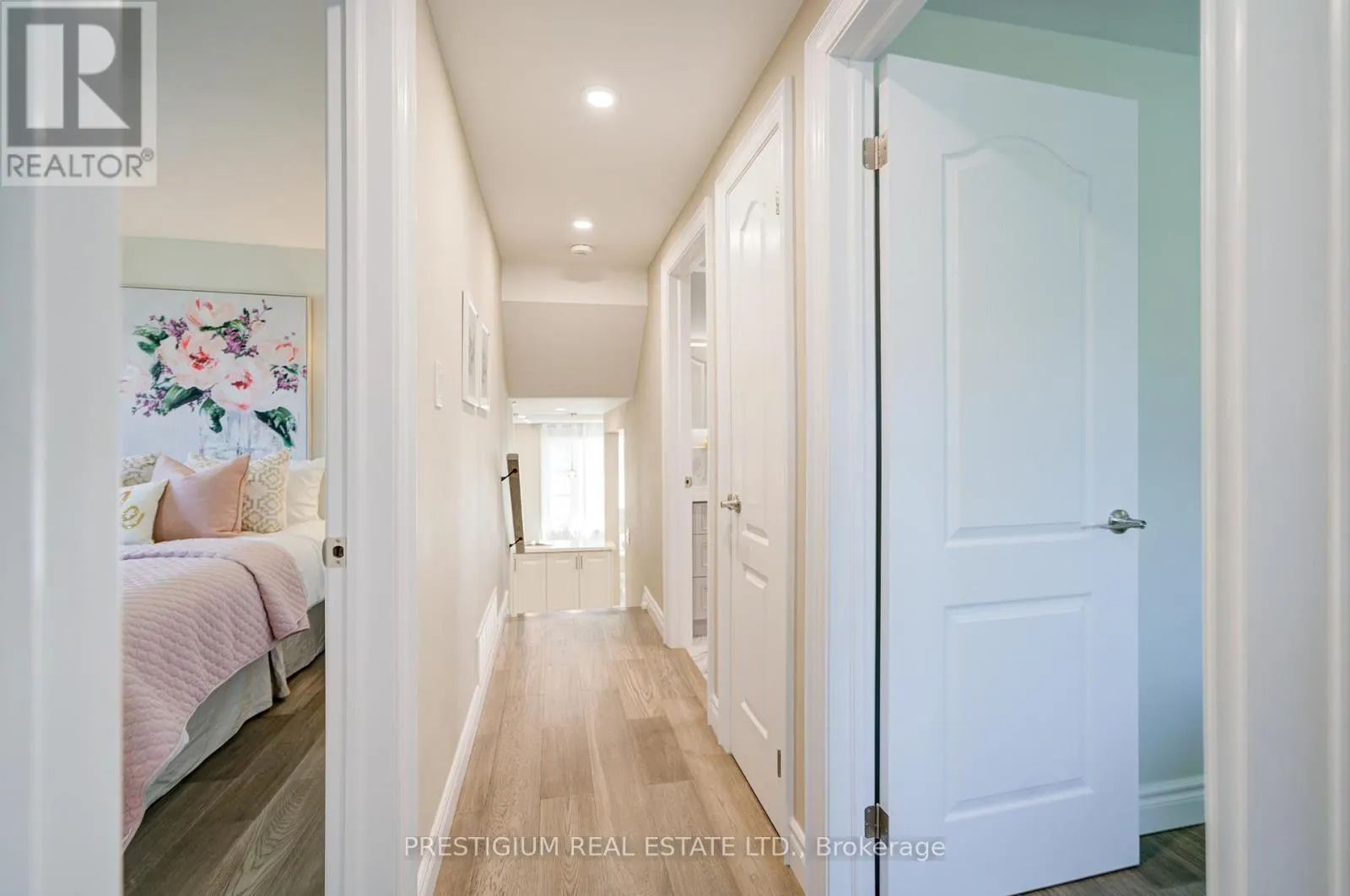 UPPER LEVEL - 6 WILLIS DRIVE