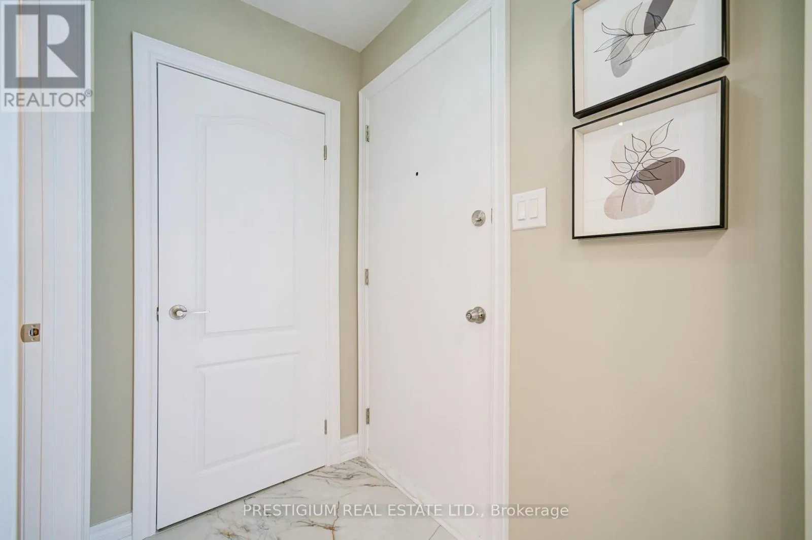 UPPER LEVEL - 6 WILLIS DRIVE