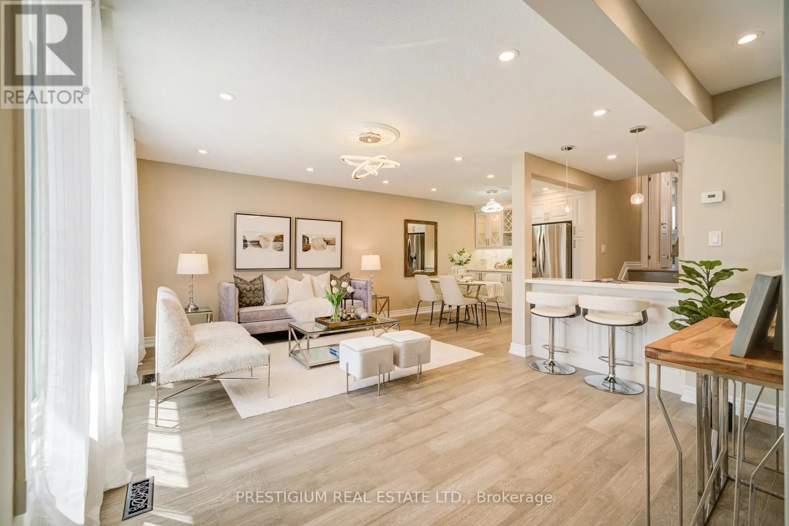 UPPER LEVEL - 6 WILLIS DRIVE