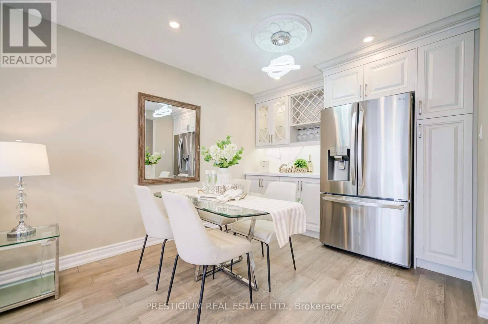 UPPER LEVEL - 6 WILLIS DRIVE
