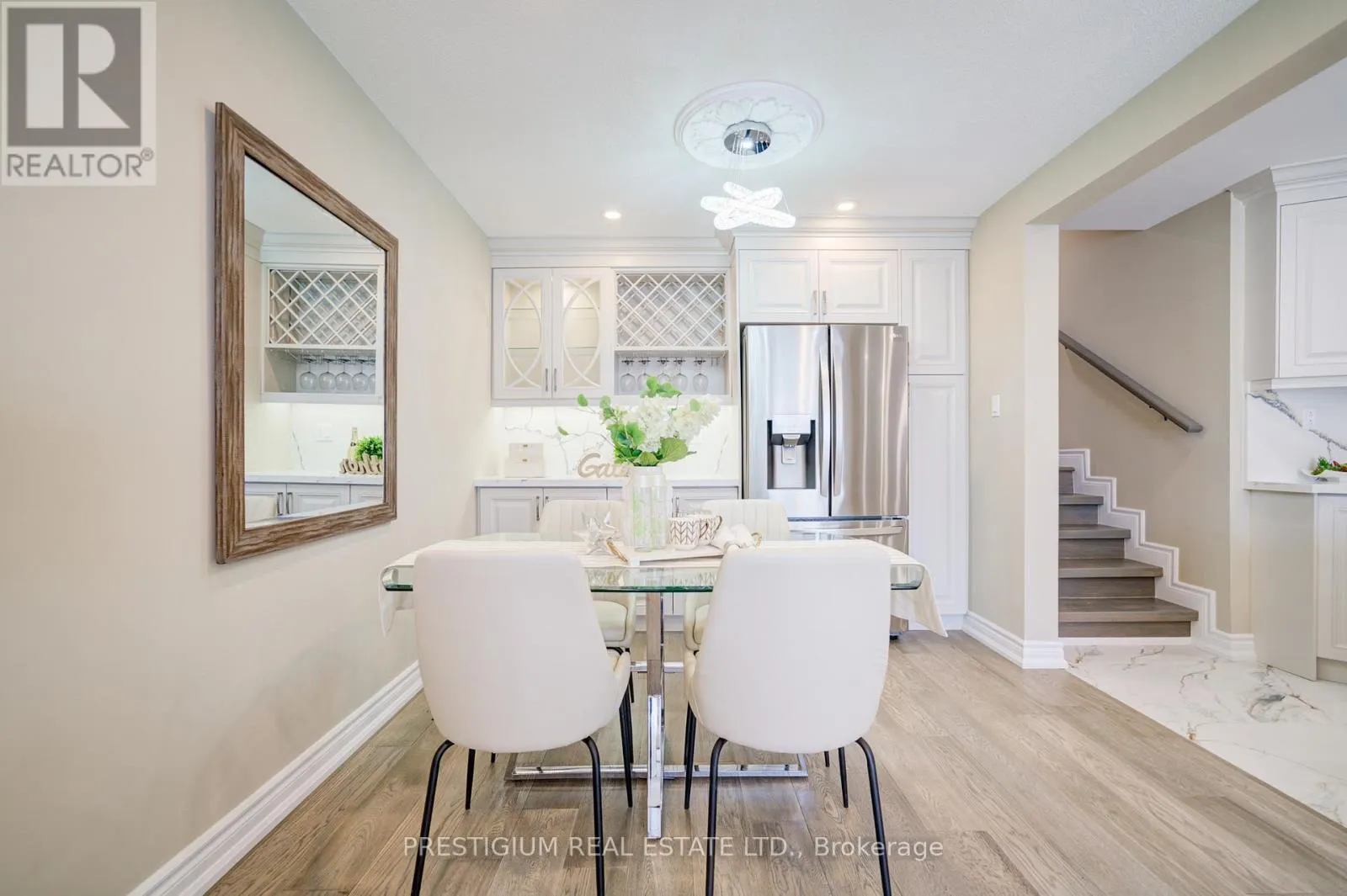 UPPER LEVEL - 6 WILLIS DRIVE