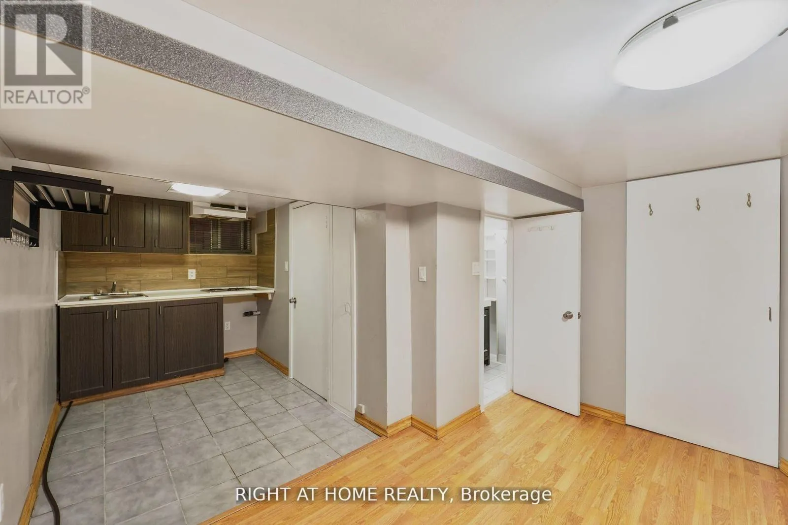 152 WRIGHT AVENUE