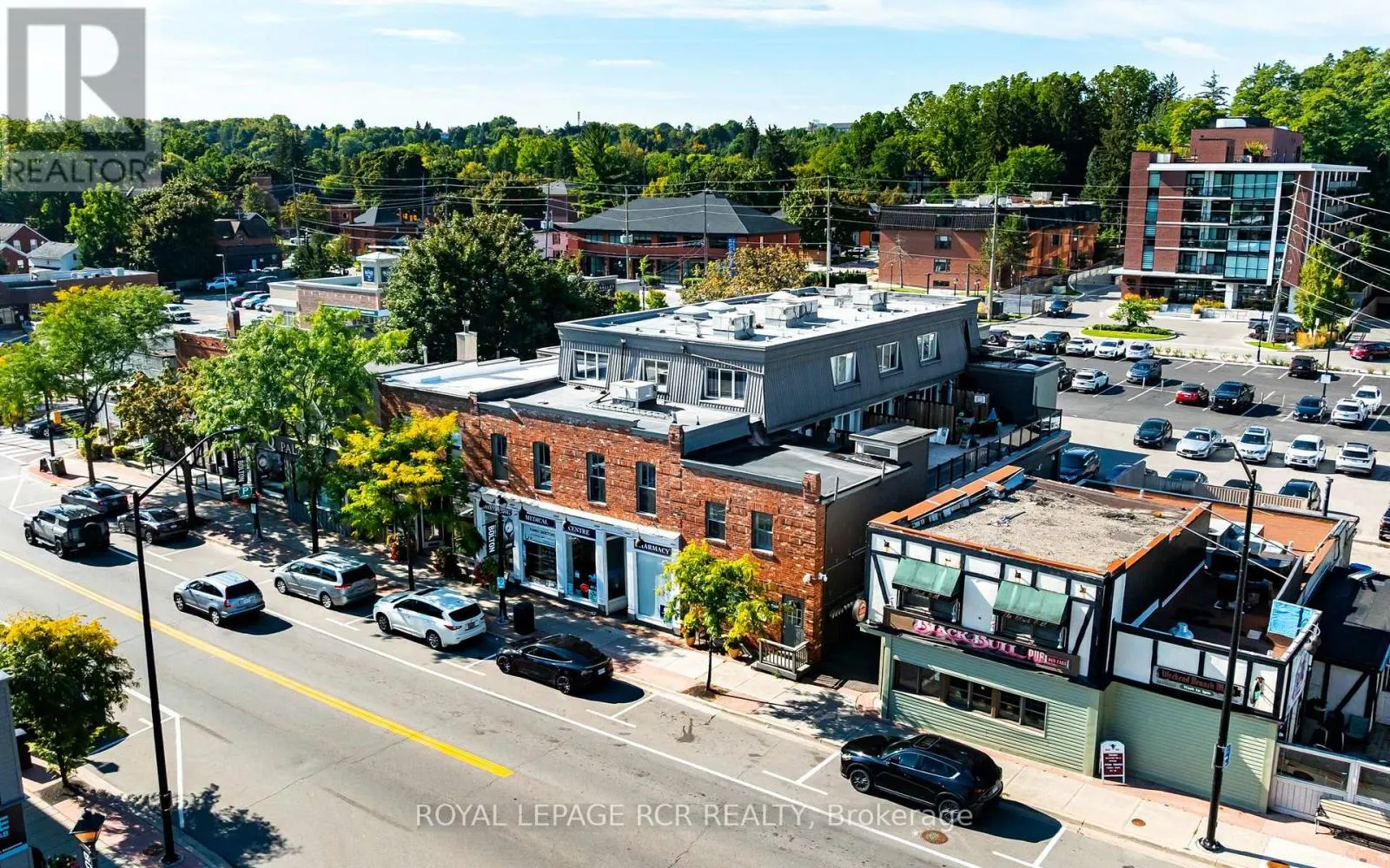 4 - 56 QUEEN STREET N