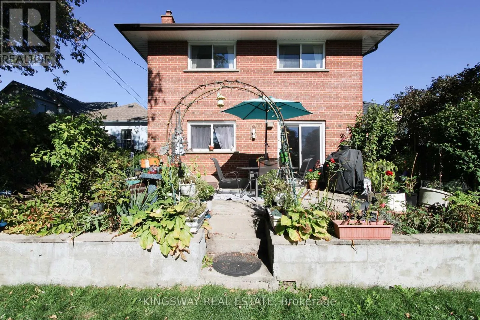 1050 ALEXANDRA AVENUE