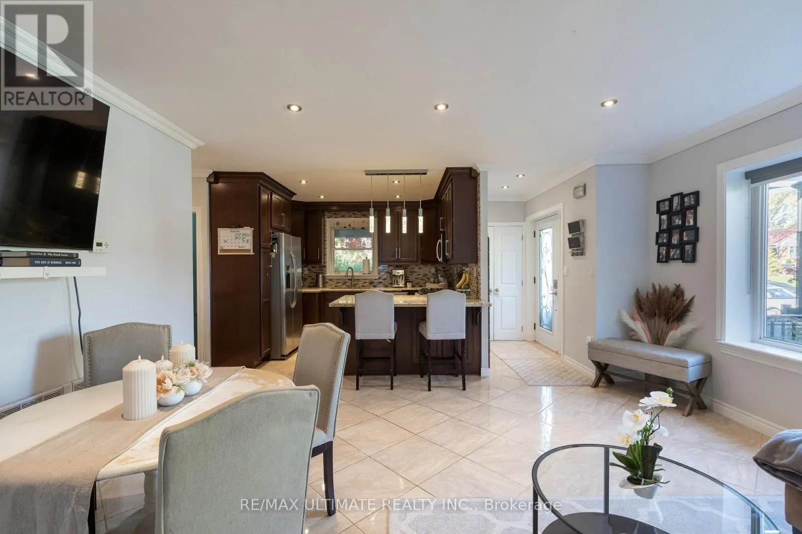 12 WICKFORD DRIVE