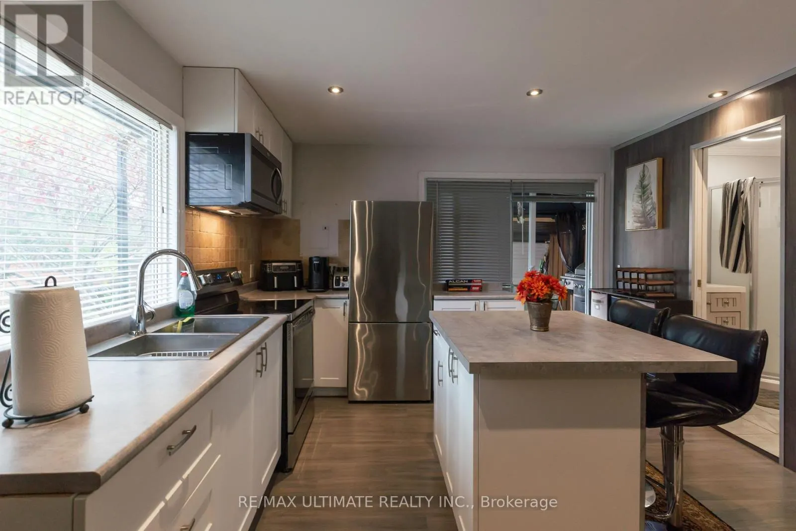 12 WICKFORD DRIVE