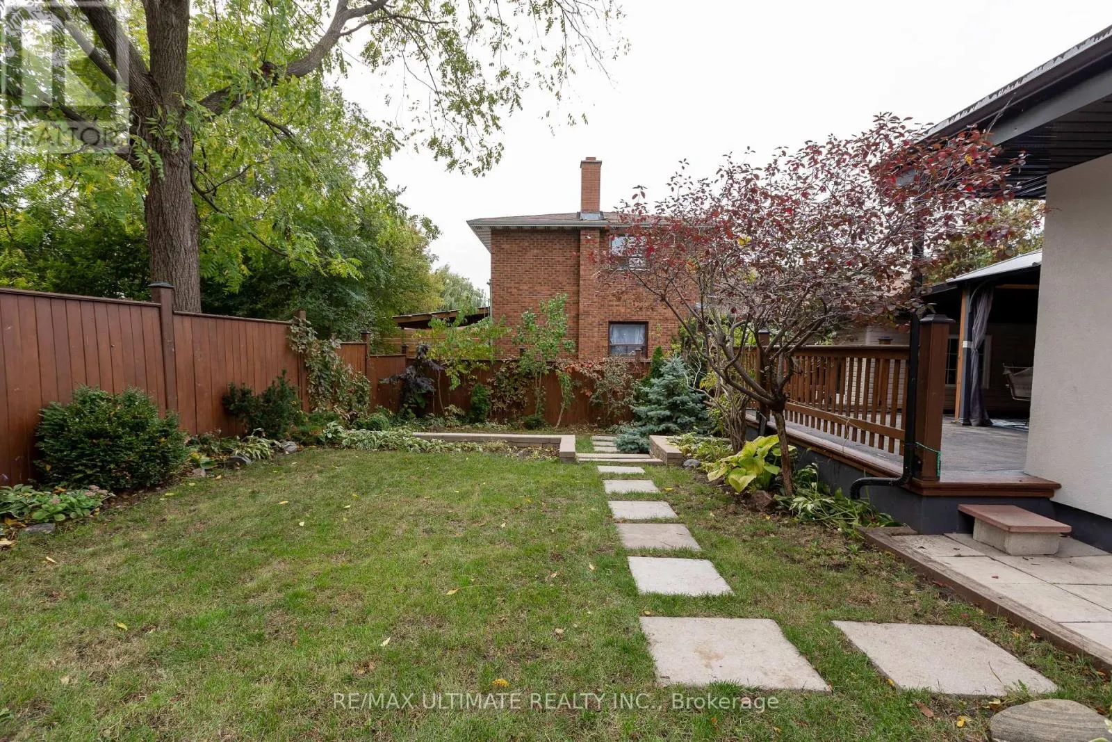 12 WICKFORD DRIVE