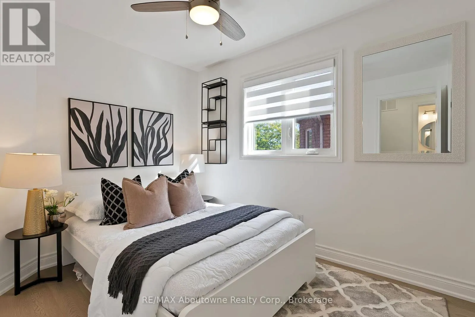 2599 CASTLE HILL CRESCENT