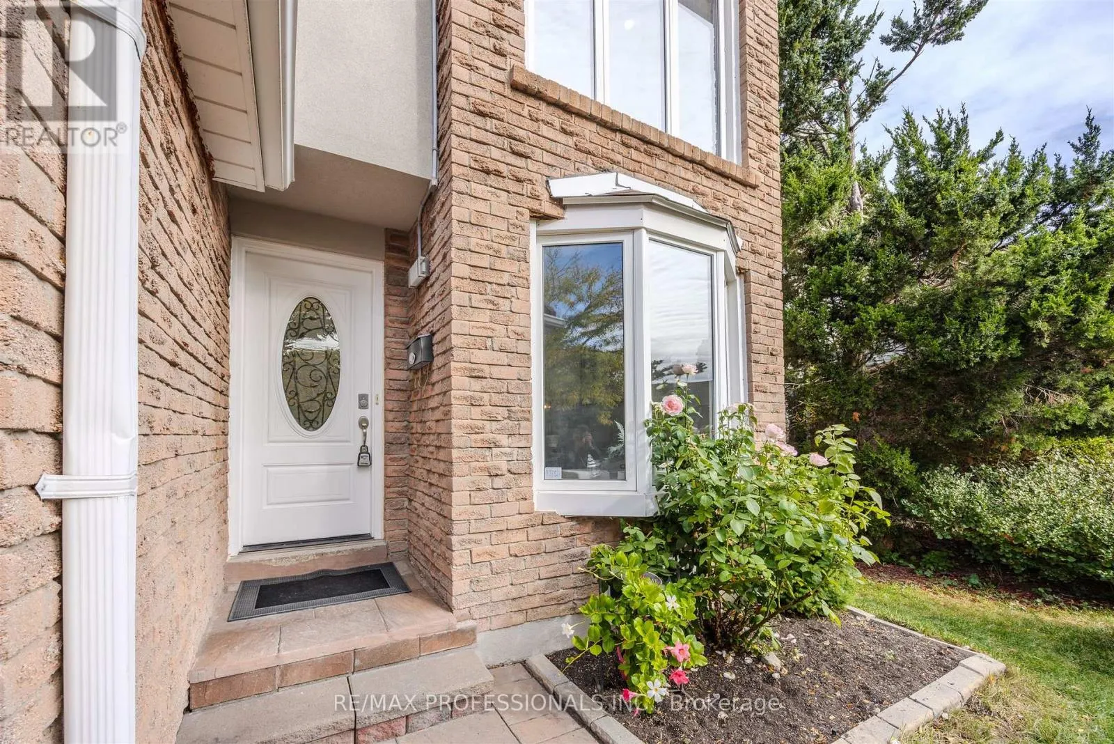 81 MILLBOROUGH CRESCENT