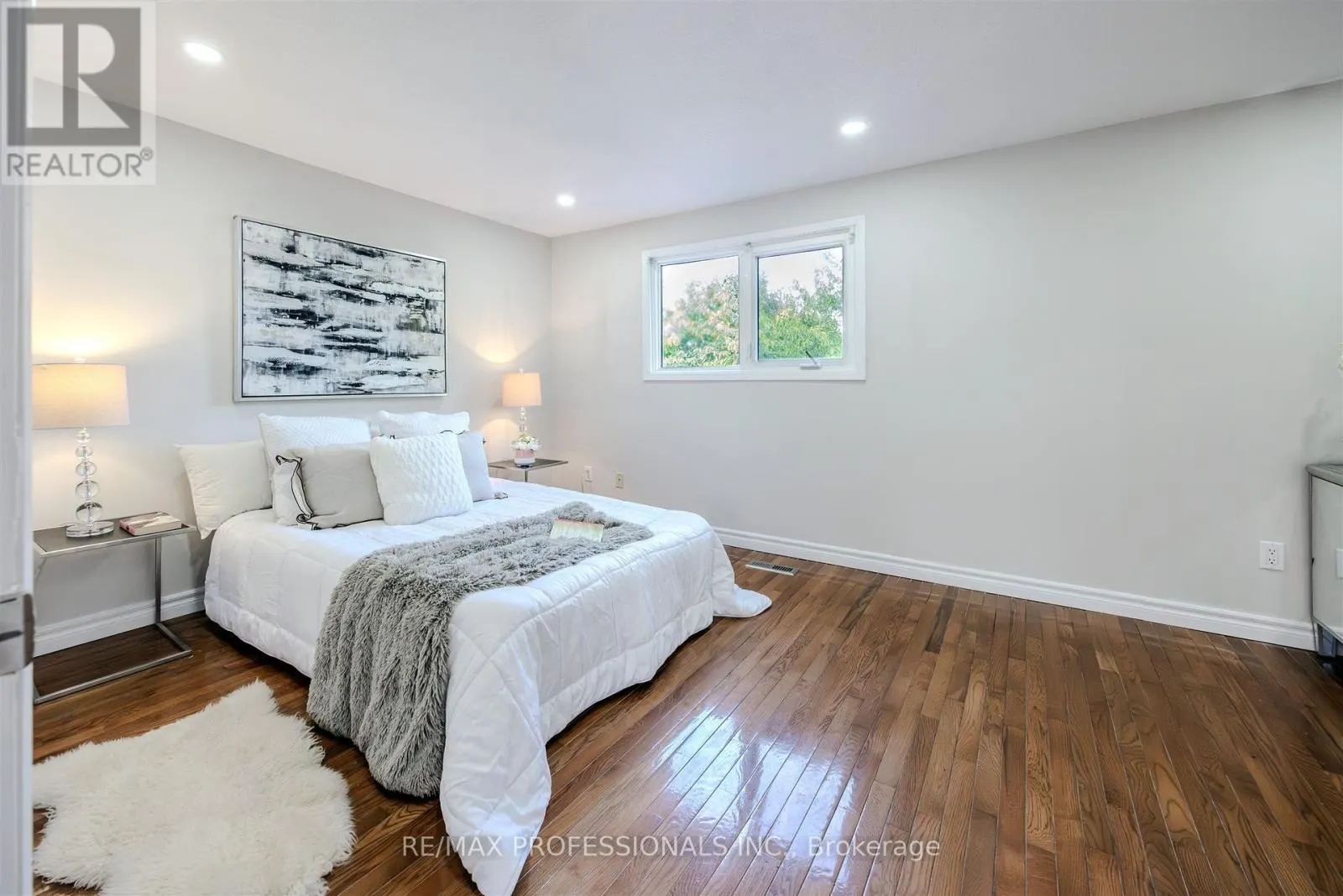 81 MILLBOROUGH CRESCENT