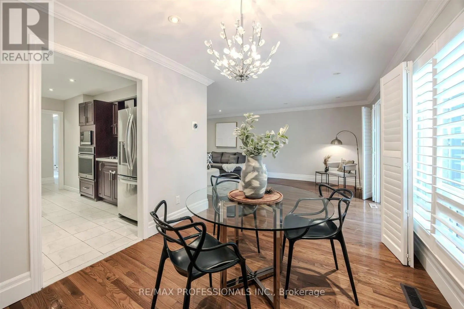 81 MILLBOROUGH CRESCENT