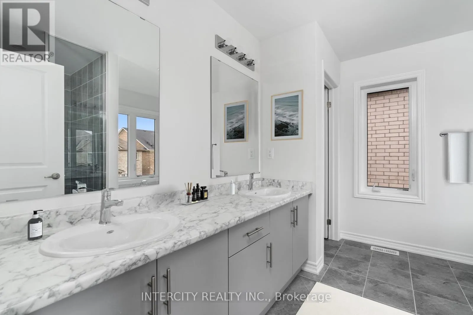 LOT 19 - 9 DOLOMITE DRIVE