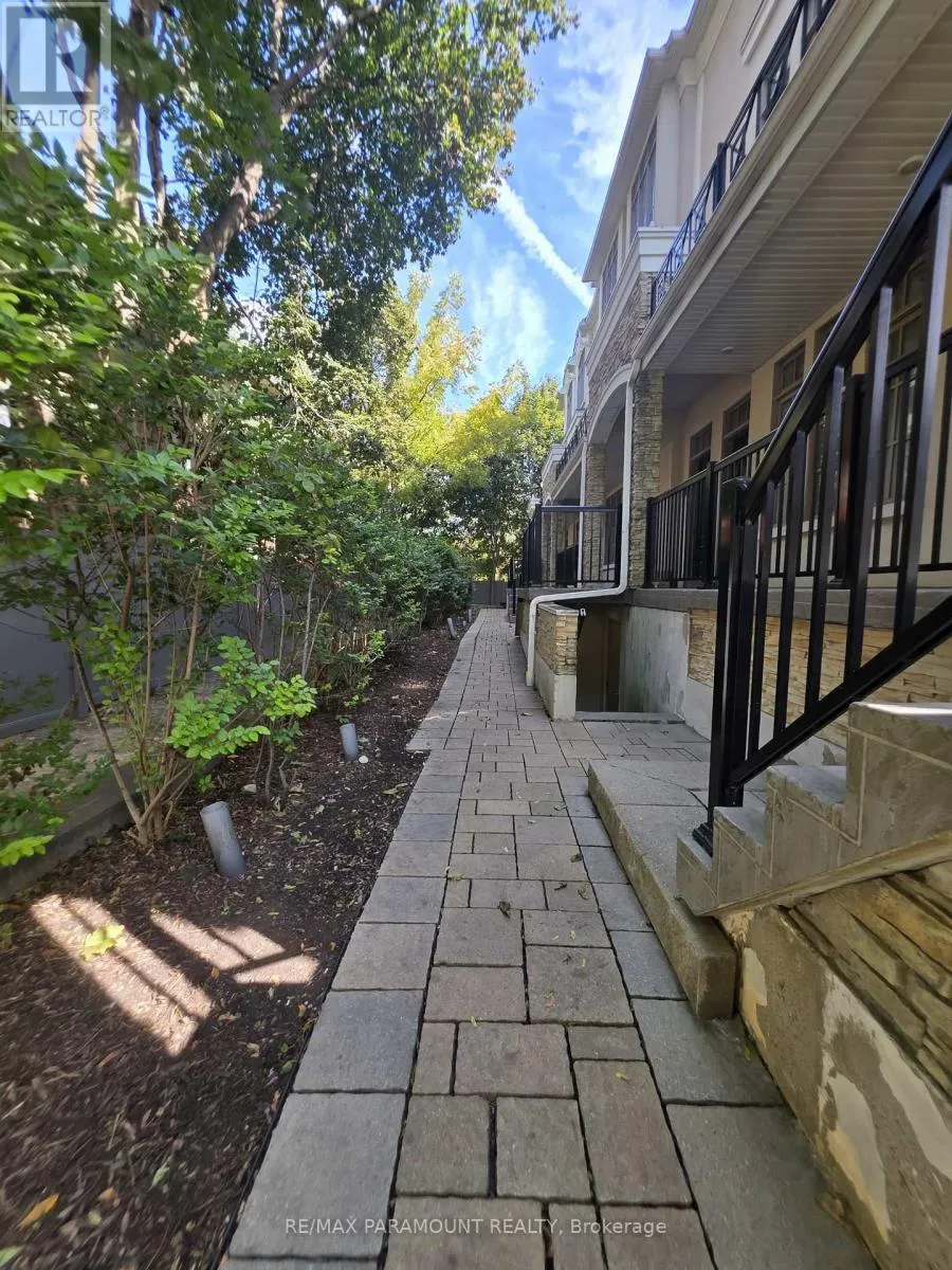 12 - 3077 CAWTHRA ROAD