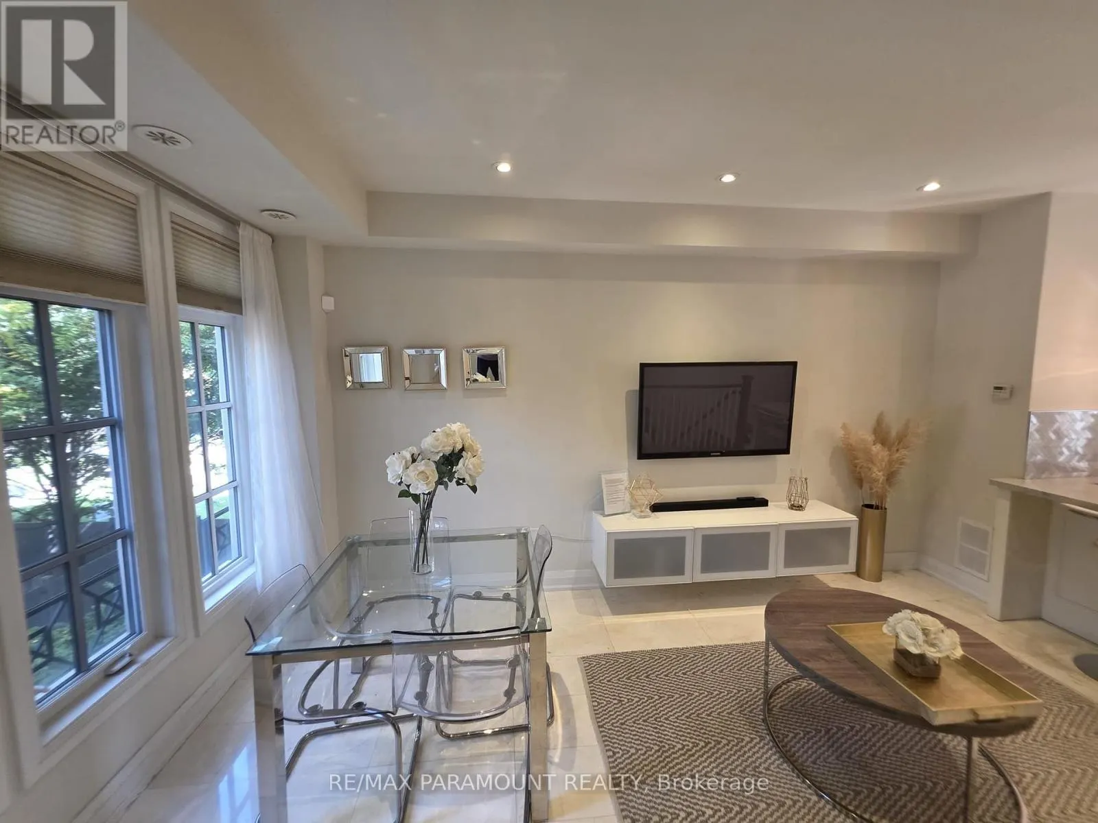 12 - 3077 CAWTHRA ROAD