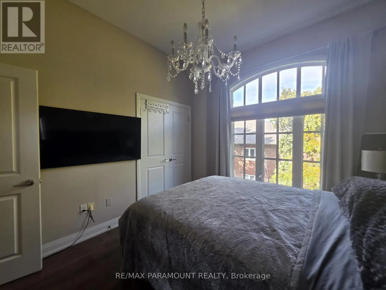 12 - 3077 CAWTHRA ROAD