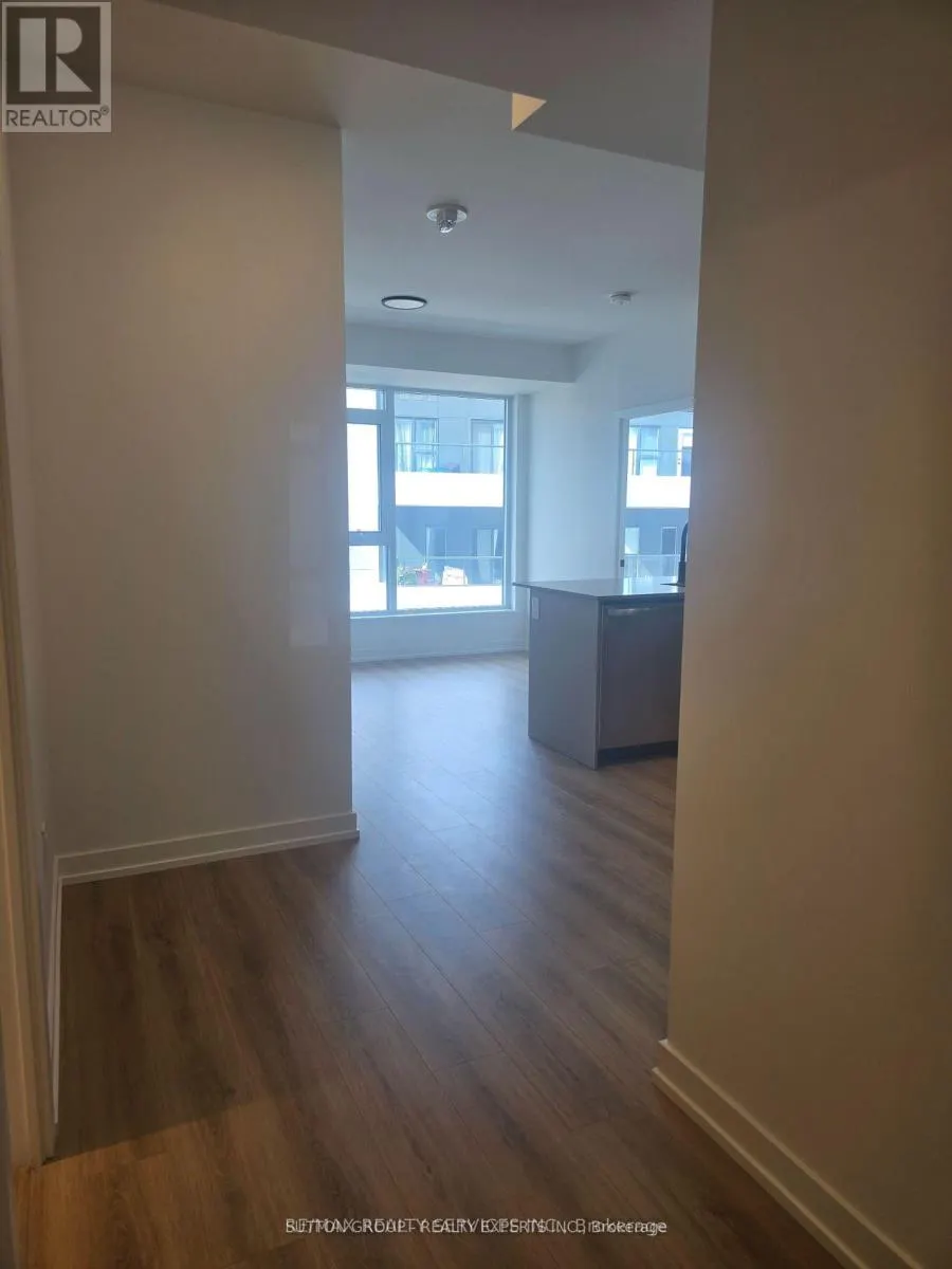 203 - 10 LAGERFELD DRIVE