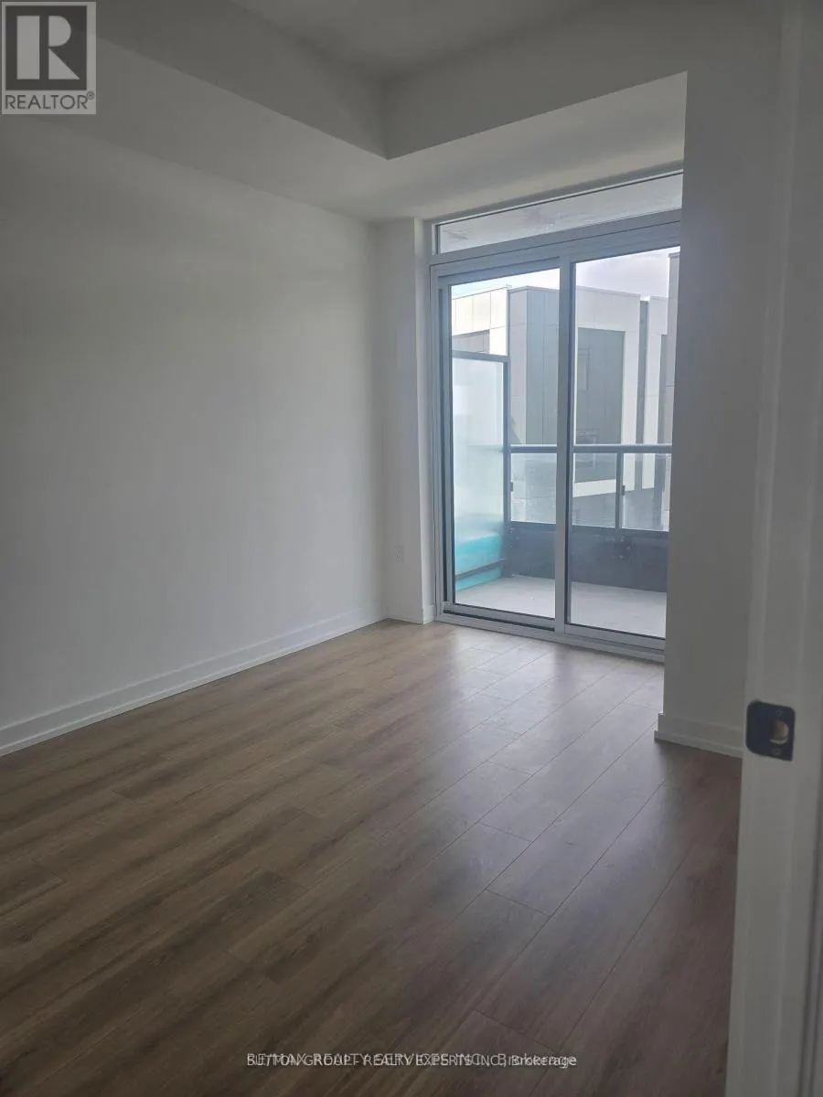 203 - 10 LAGERFELD DRIVE