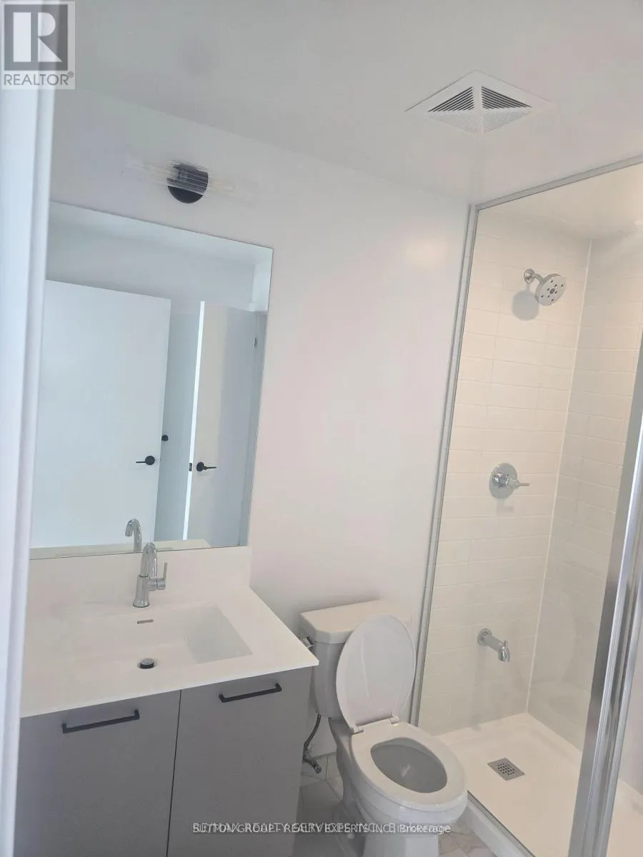 203 - 10 LAGERFELD DRIVE