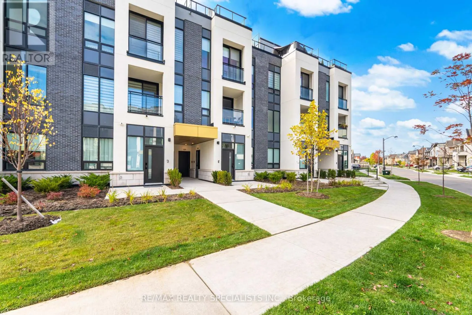 TH 132 - 3020 TRAILSIDE DRIVE