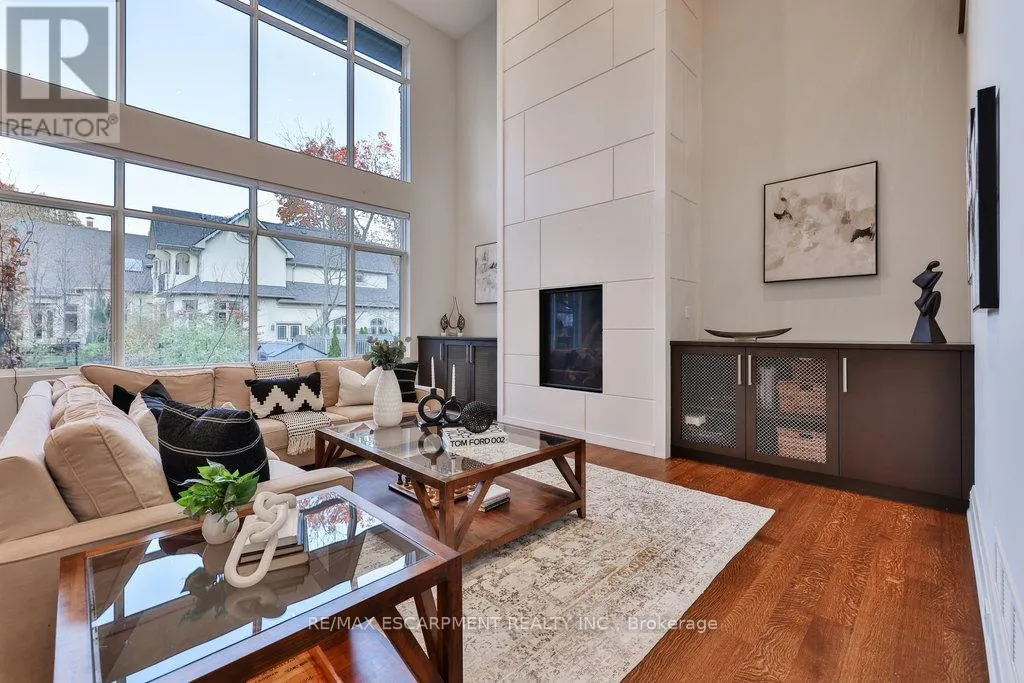 1293 WOODLAND AVENUE