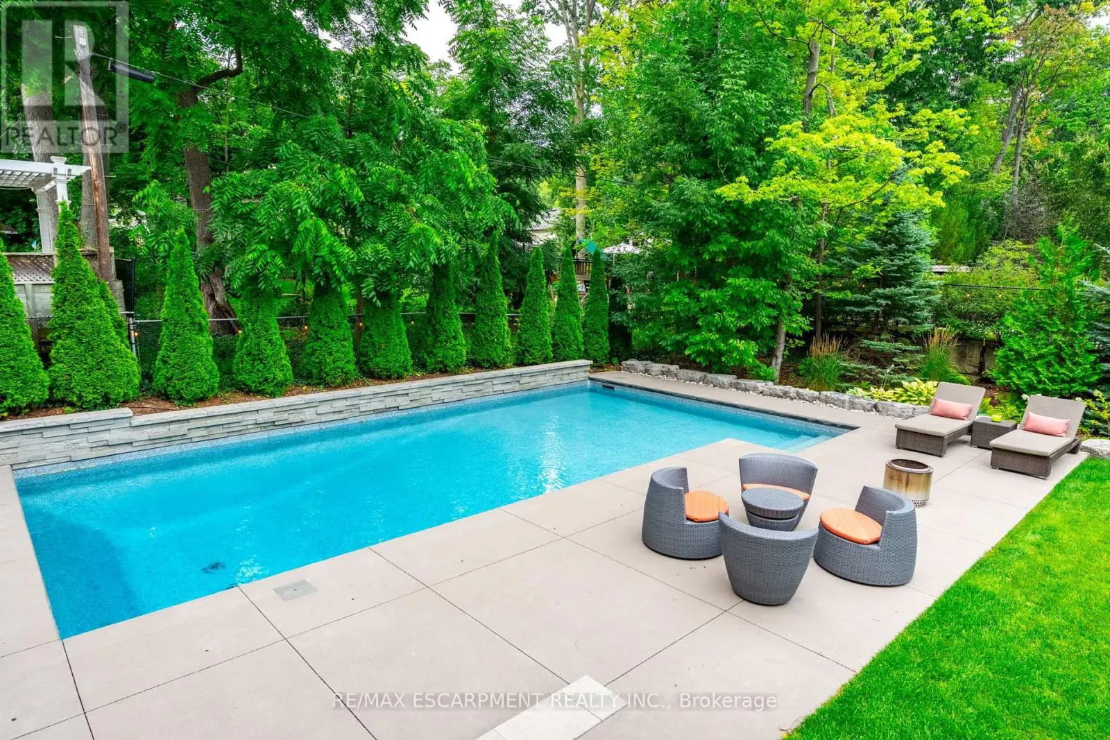 1293 WOODLAND AVENUE