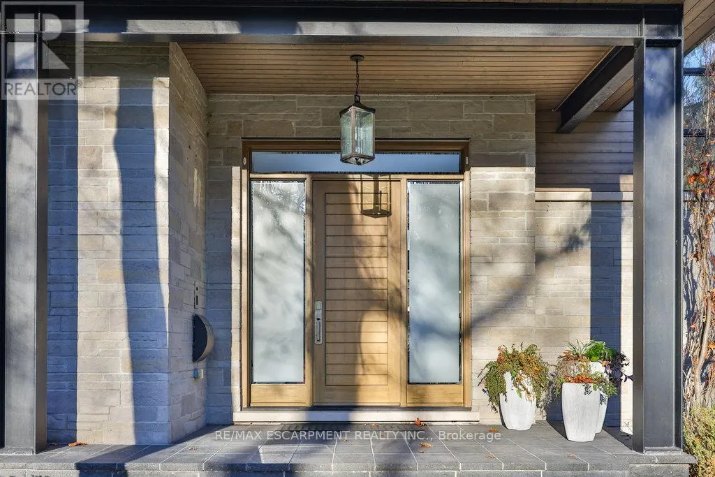1293 WOODLAND AVENUE