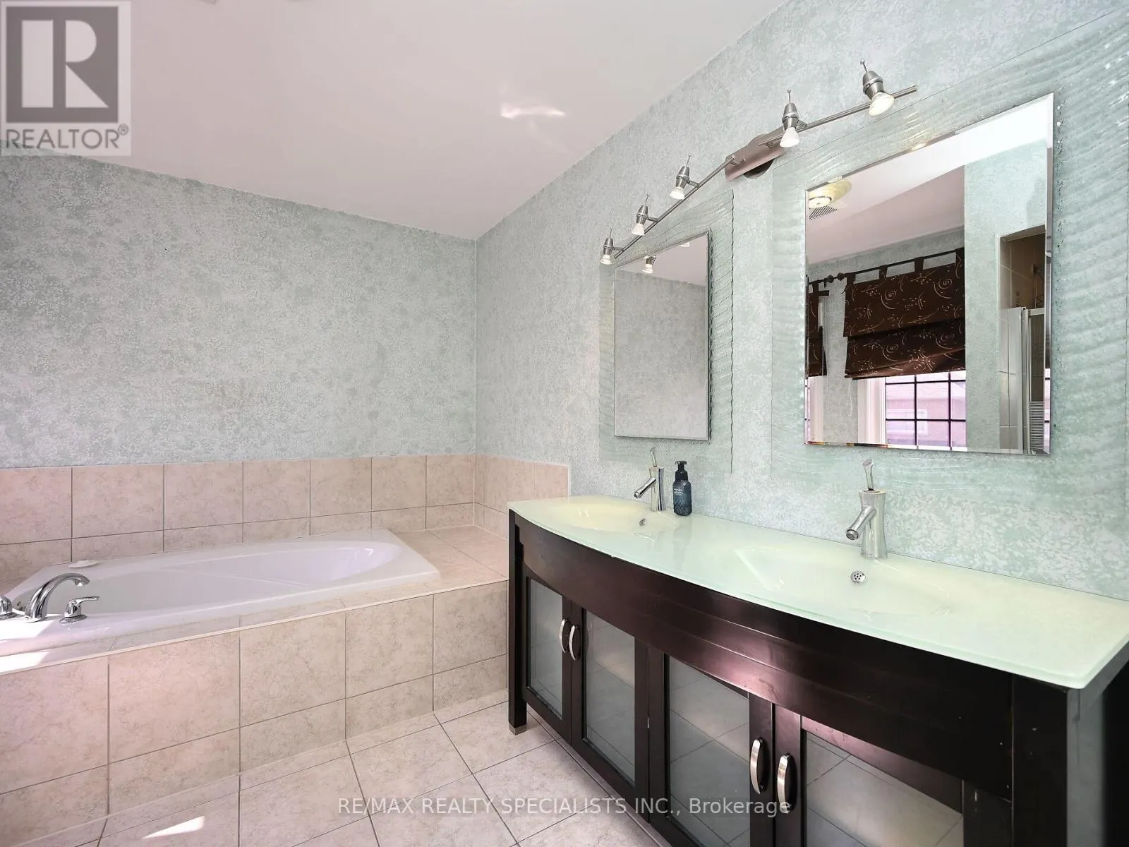 138 SOUTHLAKE BOULEVARD