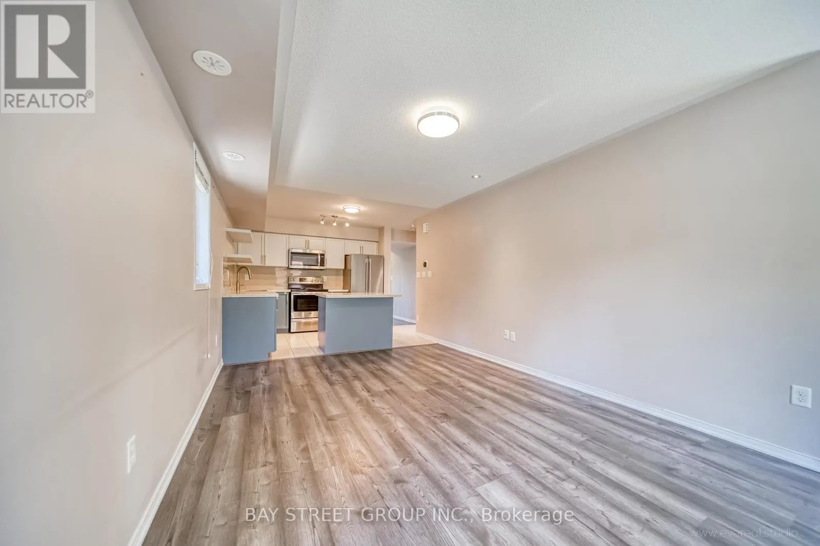 16 - 2444 POST ROAD