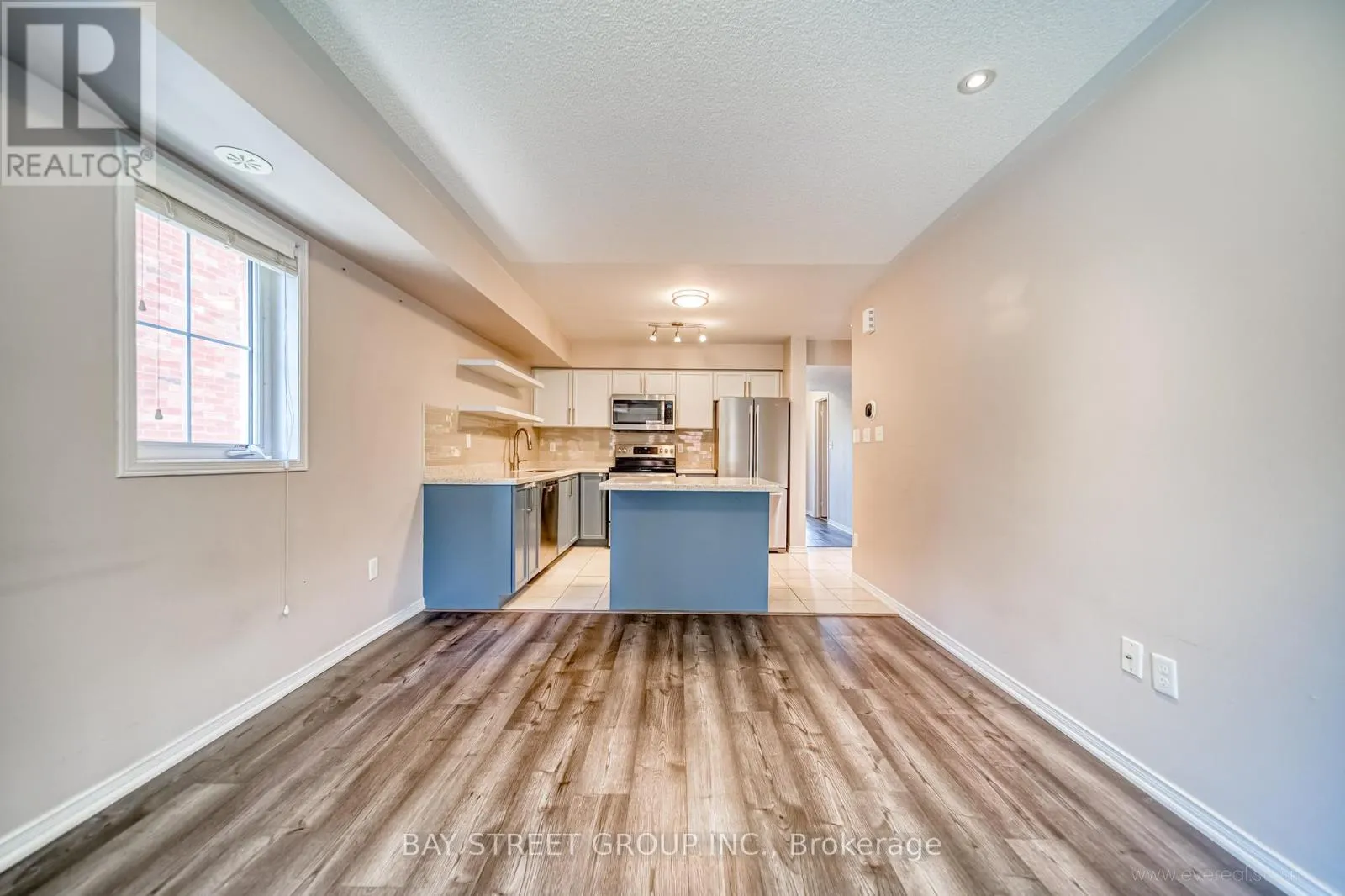 16 - 2444 POST ROAD