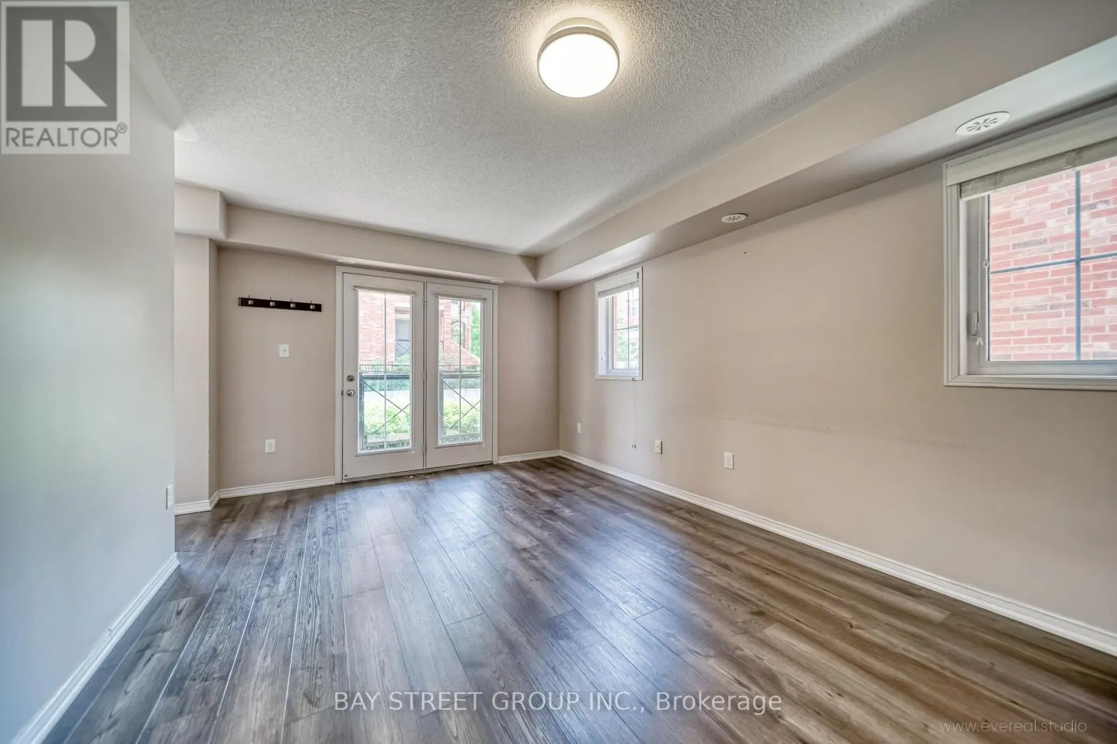 16 - 2444 POST ROAD