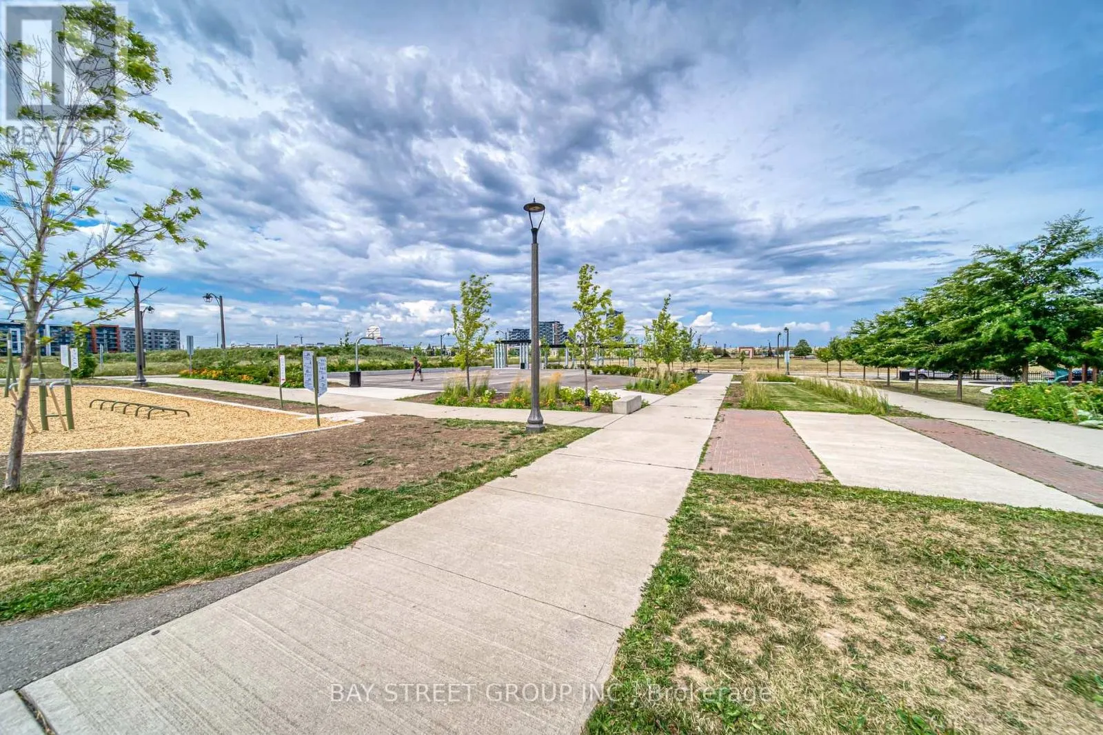 16 - 2444 POST ROAD