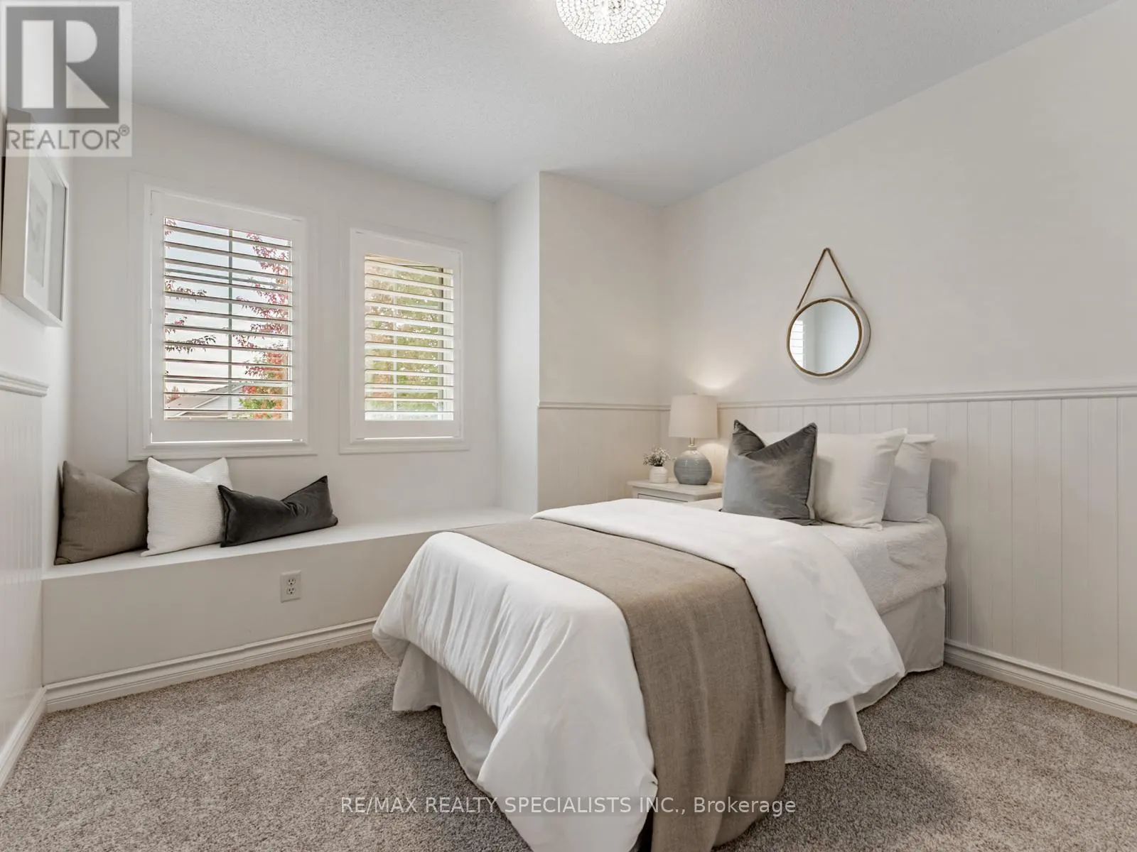 2418 BAINTREE CRESCENT