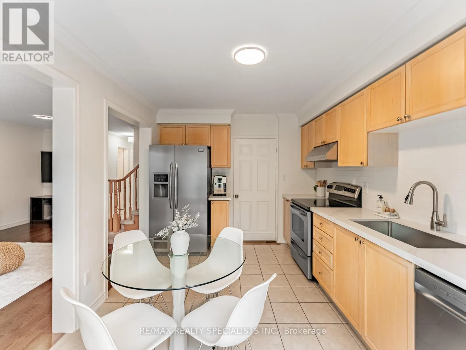 2418 BAINTREE CRESCENT