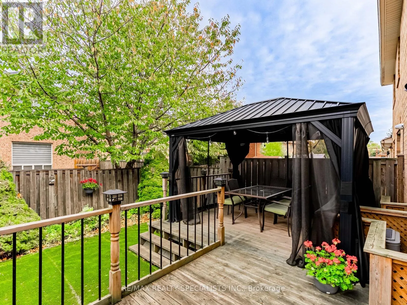 2418 BAINTREE CRESCENT